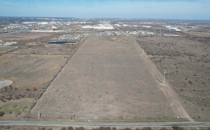 Pictures of Land property located at I-35 & Center Point Rd, San Marcos, TX 78666 for sales - image #1