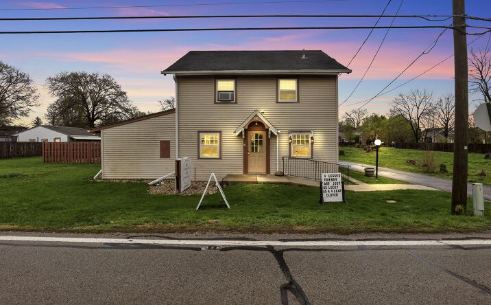 Pictures of Office property located at 161 Park Road, Columbus, OH 43235 for sales - image #1