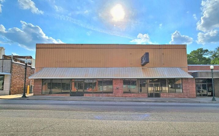 Pictures of Mixed Use, Office, Retail, Self Storage property located at 117 N 14th Avenue, Humboldt, TN 38343 for sales - image #1