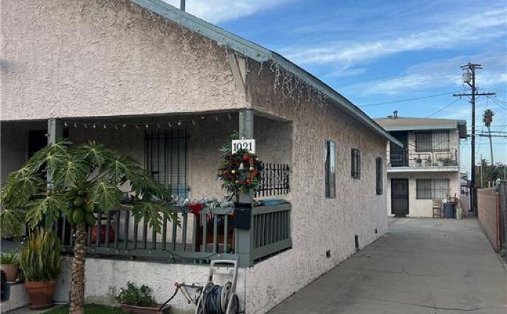 Pictures of Multifamily property located at 1021 E 12th St, Long Beach, CA 90813 for sales - image #1
