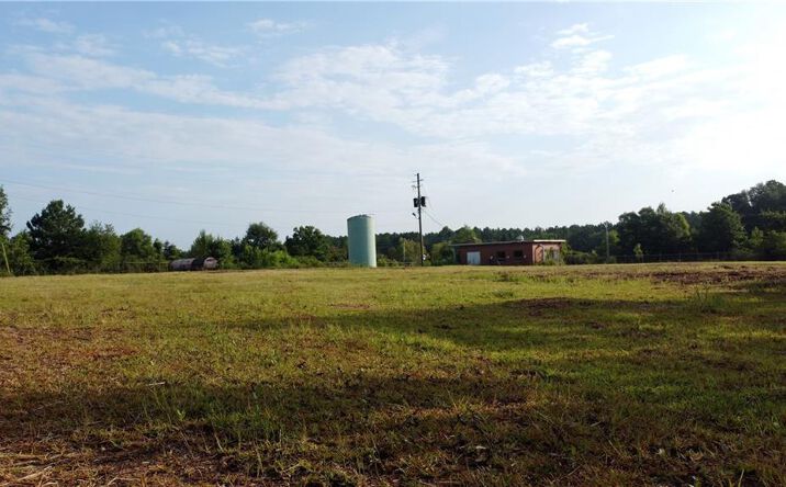 Pictures of Industrial property located at 425 Southwell Boulevard, Tifton, GA 31794 for sales - image #1