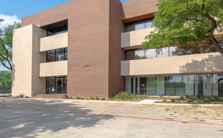 Pictures of Office property located at 1901 Babcock Rd, San Antonio, TX 78229 for sales - image #1