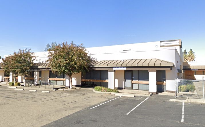 Pictures of Retail property located at 3411 Arden Wy, Sacramento, CA 95825 for sales - image #1