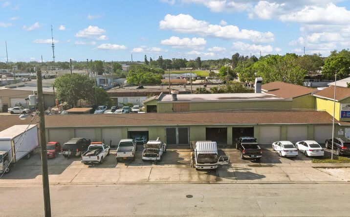 Pictures of Industrial property located at 4950 72nd Ave N, Pinellas Park, FL 33781 for sales - image #1