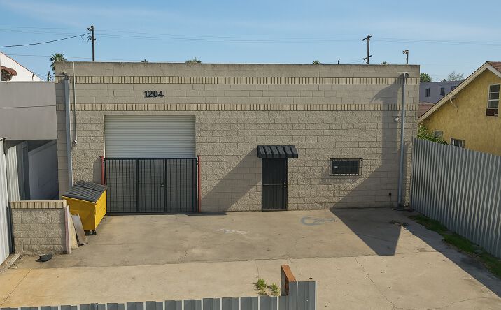 Pictures of Industrial property located at 1204 E 58th Dr, Los Angeles, CA 90001 for sales - image #1