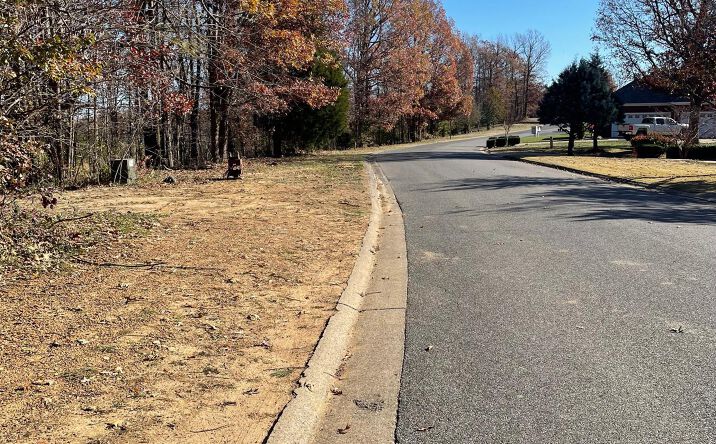 Pictures of Land property located at Forest Ridge Dr, Paducah, KY 42003 for sales - image #1