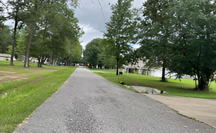 Pictures of Land property located at 2615 Neal Drive Lot 1, Block F, Paducah, KY 42003 for sales - image #1