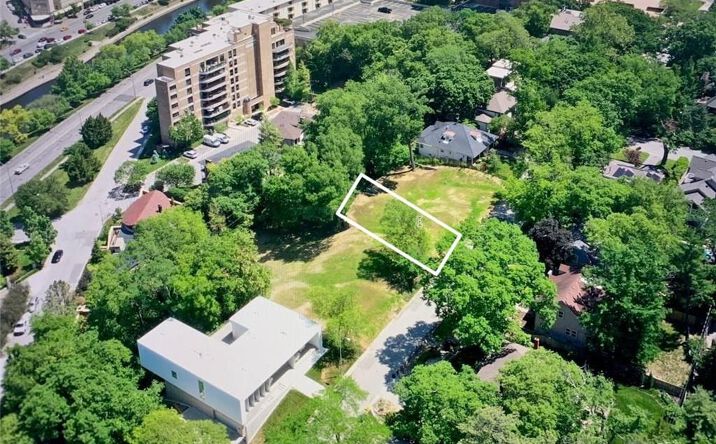 Pictures of Land, Multifamily property located at 606 W 49th Terrace, Kansas City, MO 64112 for sales - image #1