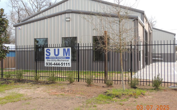 Pictures of Industrial, Mixed Use, Office, Special Purpose property located at 901 W Santa Fe St, Conroe, TX 77301 for sales - image #1