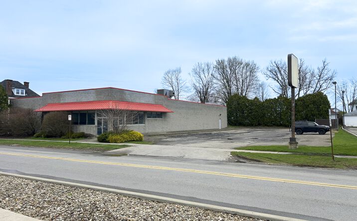 Pictures of Retail property located at 213 W Main St, Grove City, PA 16127 for sales - image #1