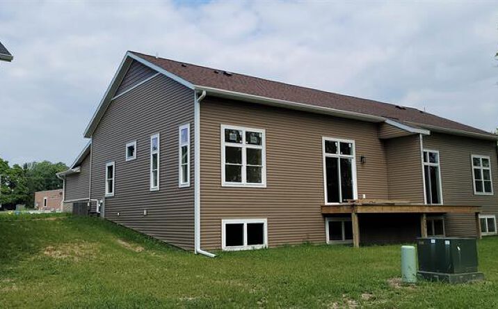 Pictures of Multifamily property located at 309 Edenview Lane, Eden, WI 53019 for sales - image #1