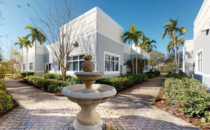 Pictures of Office property located at 544 NW University Bvld, Port St. Lucie, FL 34986 for sales - image #1
