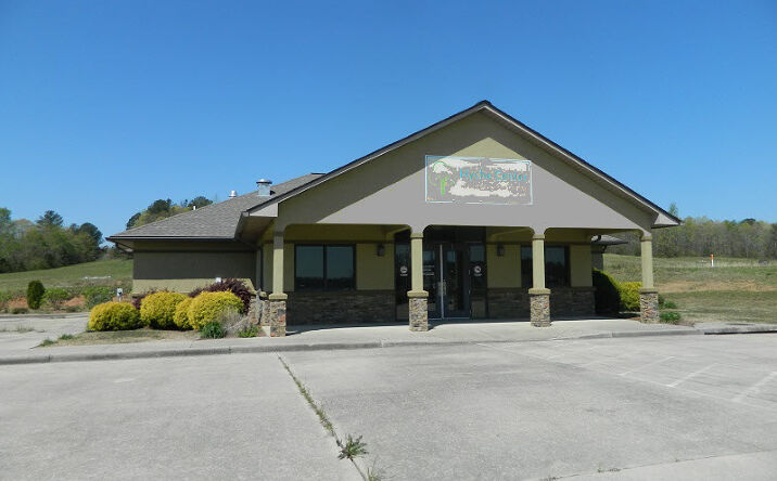 Pictures of Office property located at 125 Henry Ln, Winfield, AL 35594 for sales - image #1