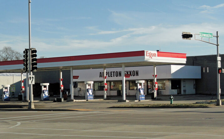 Pictures of Retail property located at 1717 W College Ave, Appleton, WI 54914 for sales - image #1