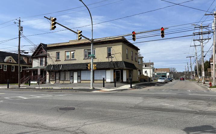 Pictures of Hospitality, Mixed Use, Retail property located at 139 N Geddes St, Syracuse, NY 13204 for sales - image #1