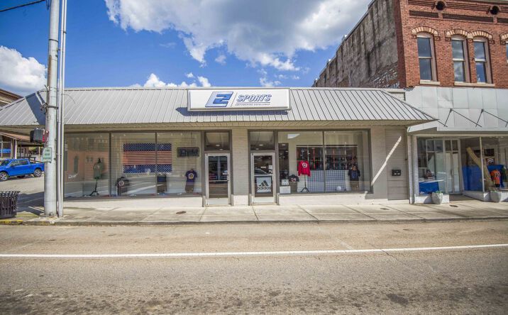 Pictures of Mixed Use property located at 430 N Roane St, Harriman, TN 37748 for sales - image #1
