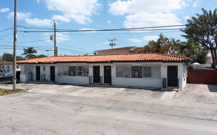 Pictures of Multifamily property located at 98 NW 47th Ave, Miami, FL 33126 for sales - image #1