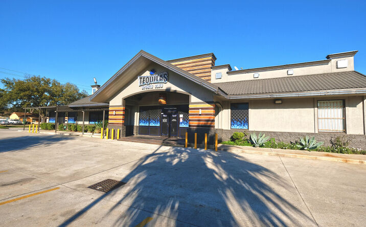 Pictures of Mixed Use, Retail property located at 718 E Tidwell Rd, Houston, TX 77022 for sales - image #1