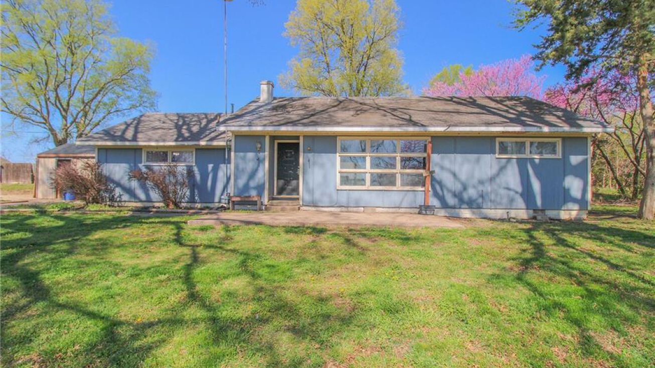 25388 Chieftain Road, Lawrence, KS 66044 | Crexi.com