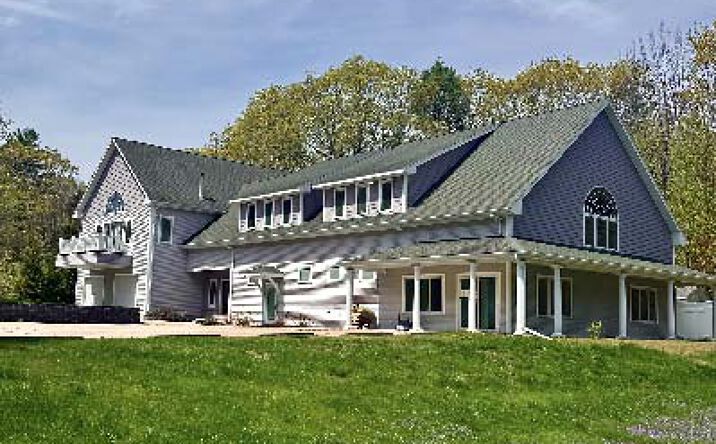 Pictures of Retail, Multifamily, Office, Mixed Use property located at 1376 US Route 1, York, ME 03902 for sales - image #1