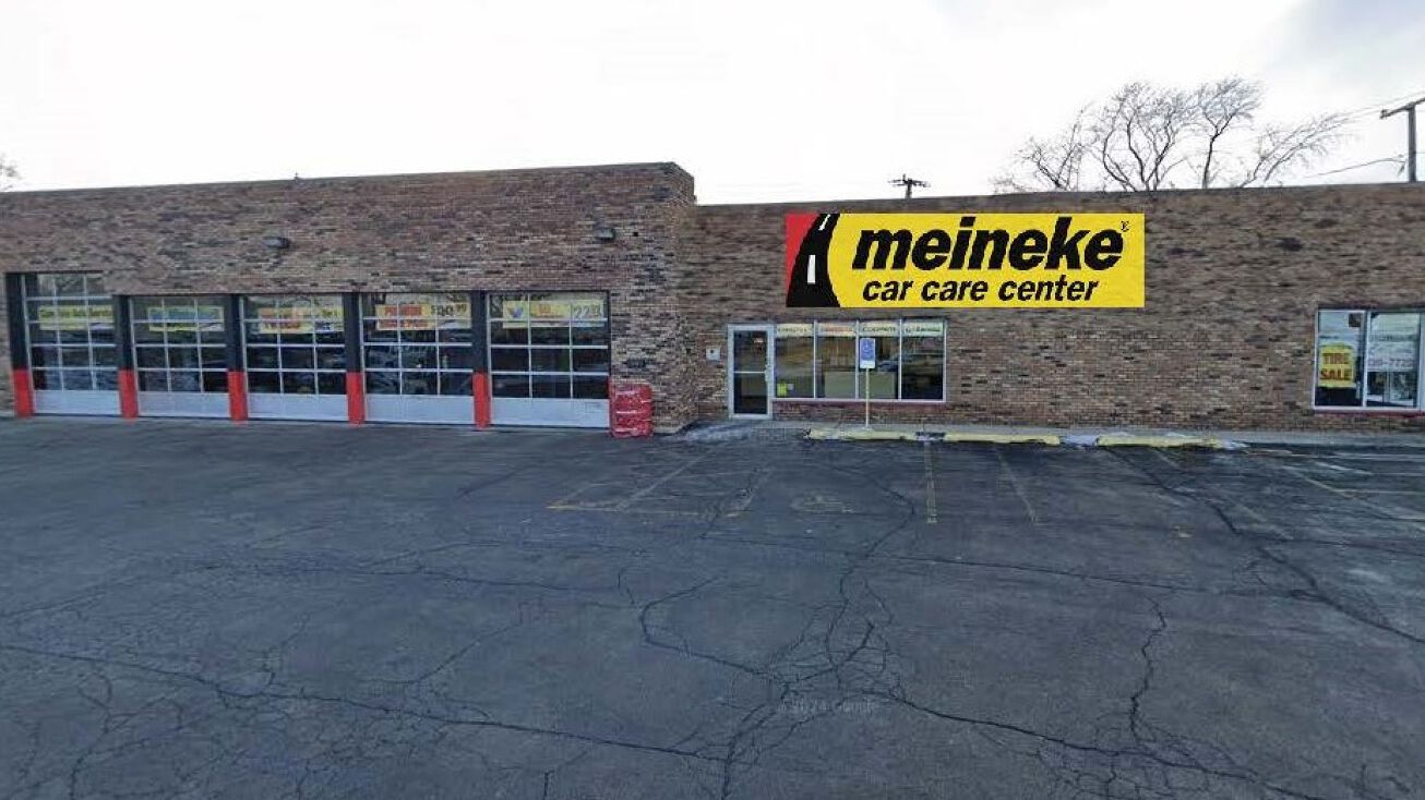 Pictures of Retail property located at 1655 Irving Park Road, Hanover Park, IL 60133 for sales - image #1