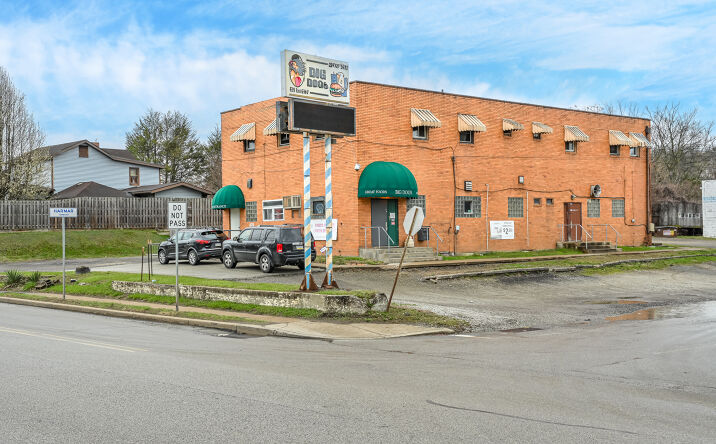 Pictures of Retail property located at 1435 Freeport Rd, Cheswick, PA 15024 for sales - image #1