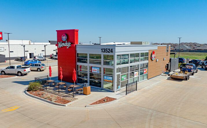 Pictures of Retail property located at 13524 N Rockwell Ave, oklahoma city, OK 73142 for sales - image #1