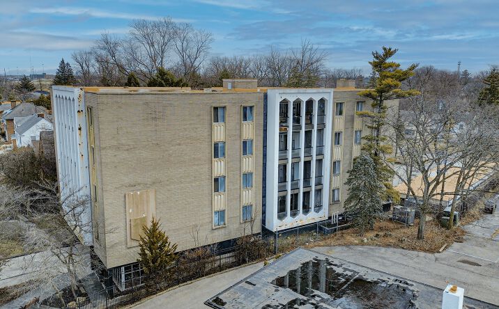 Pictures of Multifamily property located at 1647 S Cove Blvd, Toledo, OH 43606 for sales - image #1