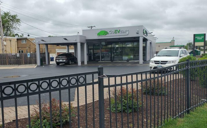 Pictures of Industrial, Retail property located at 1529 Rand Rd, Des Plaines, IL 60016 for sales - image #1