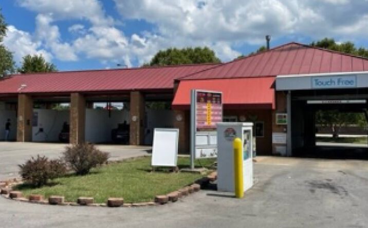 Pictures of Retail, Special Purpose property located at 6500 Greenwood Rd, Louisville, KY 40258 for sales - image #1