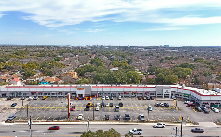 Pictures of Retail property located at 6565 Babcock Rd, San Antonio, TX 78249 for sales - image #1