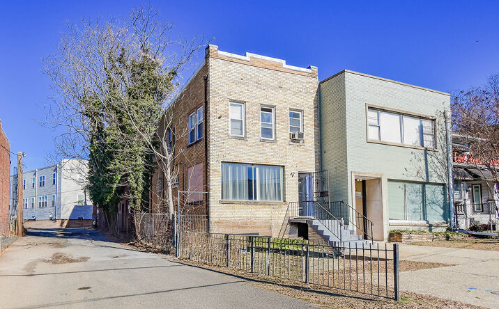 Pictures of Office property located at 2522 Pennsylvania Ave. SE, Washington, DC 20020 for sales - image #1