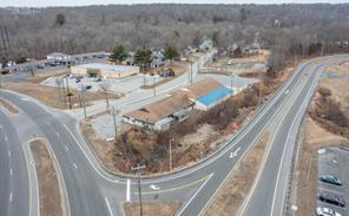 Pictures of Retail property located at 4-6 Green Hollow Rd, Plainfield, CT 06354 for sales - image #1