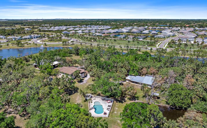 Pictures of Land property located at 8200 Ibis St, Sarasota, FL 34241 for sales - image #1