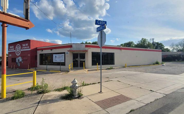 Pictures of Retail property located at 2711 Goliad Rd, San Antonio, TX 78223 for sales - image #1