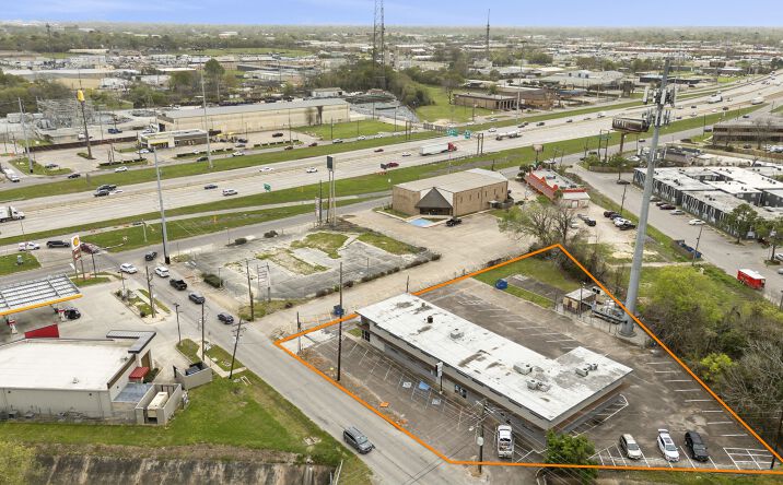 Pictures of Office property located at 3393 Laurel Ave, Beaumont, TX 77707 for sales - image #1