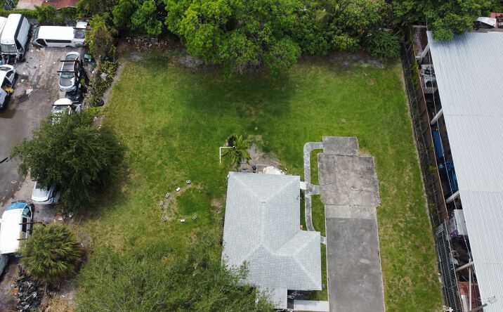 Pictures of Retail, Special Purpose property located at 3054 NW 62nd St, Miami, FL 33147 for sales - image #1