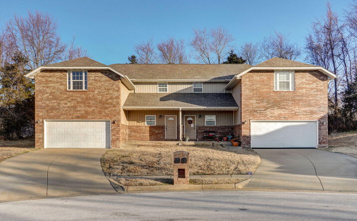 Pictures of Multifamily property located at 813-815 E Daniels St, Ozark, MO 65721 for sales - image #1
