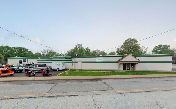Pictures of Industrial property located at 1933 Woodson Rd, Overland, MO 63114 for sales - image #1