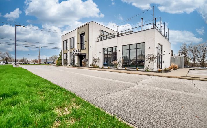 Pictures of Retail property located at 3941 Erie St, Willoughby, OH 44094 for sales - image #1