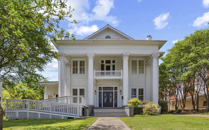 Pictures of Office property located at 901 N State St, Jackson, MS 39202 for sales - image #1