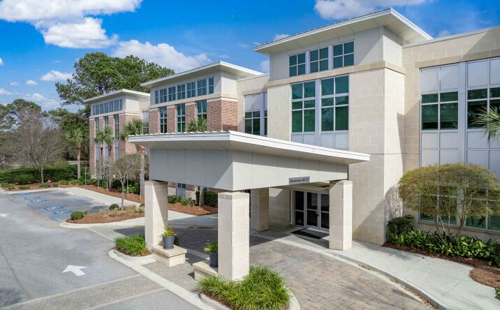 Pictures of Office property located at 421 Wando Park Blvd, Mount Pleasant, SC 29464 for sales - image #1
