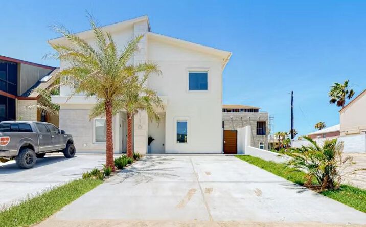 Pictures of Multifamily property located at 116A & 116B E Dolphin Street, South Padre Island, TX 78597 for sales - image #1