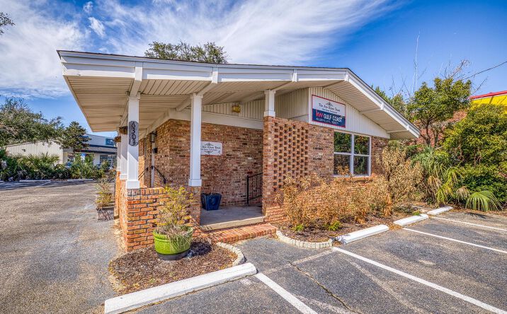 Pictures of Office, Retail property located at 6303 N 9th Ave, Pensacola, FL 32504 for sales - image #1