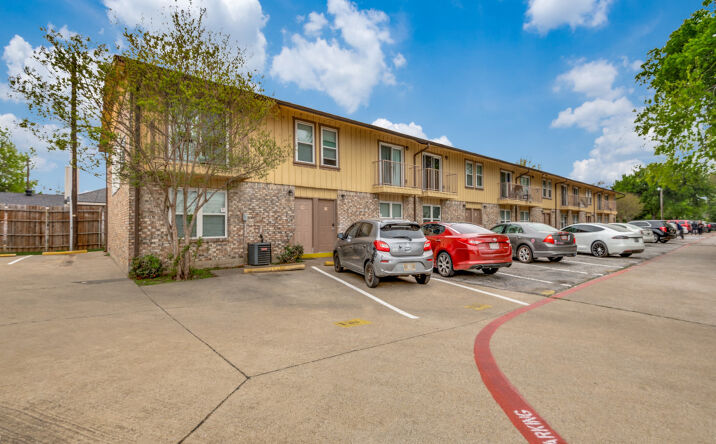 Pictures of Multifamily property located at 1221 N Britain Road, Irving, TX 75061 for sales - image #1