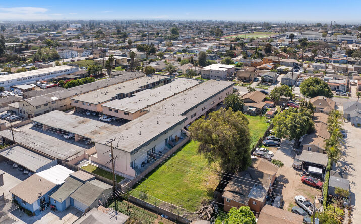 Pictures of Land property located at 1455 W 105th St, Los Angeles, CA 90047 for sales - image #1