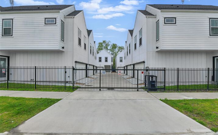 Houston, TX | Crexi.com