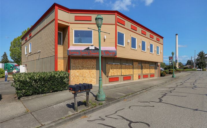 Pictures of Mixed Use, Office, Retail property located at 381 E Main St, Monroe, WA 98272 for sales - image #1