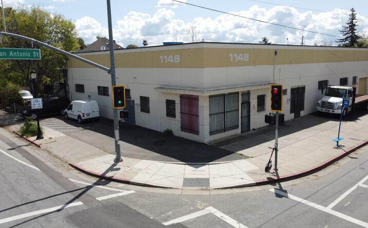 Pictures of Industrial property located at 1148 E San Antonio St, San Jose, CA 95116 for sales - image #1