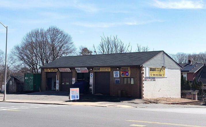 Pictures of Retail, Office property located at 1369 Main St, Worcester, MA 01603 for sales - image #1
